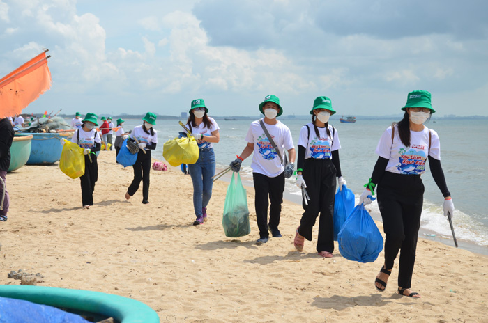 Hãy làm sạch biển 2022: Hơn 1.105 kg rác thải tại bãi biển đã được xử lý, thu gom